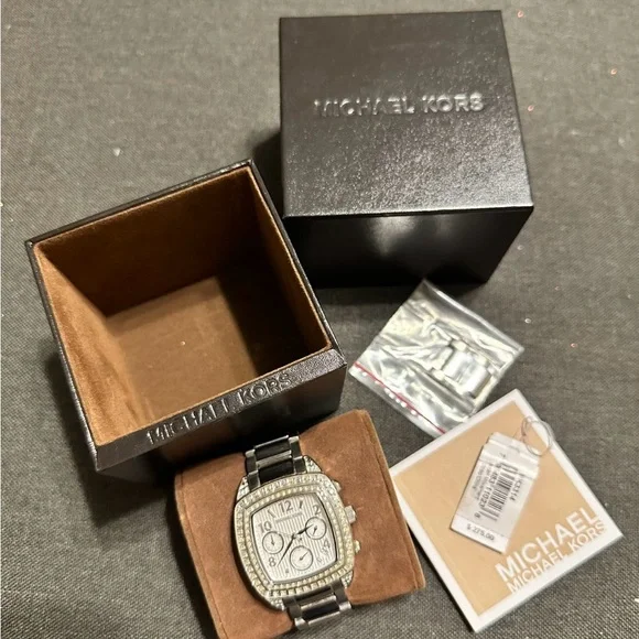 Michael Kors Watch Style #5104 Michael Kors Ladies Chronograph Women main image 2